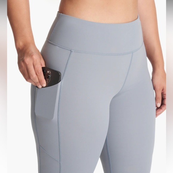 Vuori Stride Legging - size L - Picture 2 of 14